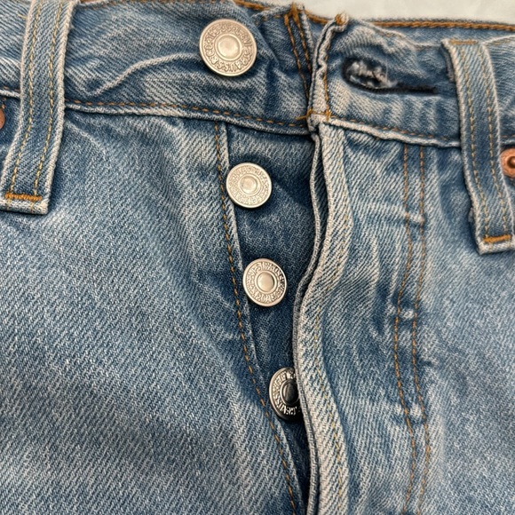 Levi's 501 Light Blue Frayed Denim Shorts Sz 25 - Picture 7 of 7